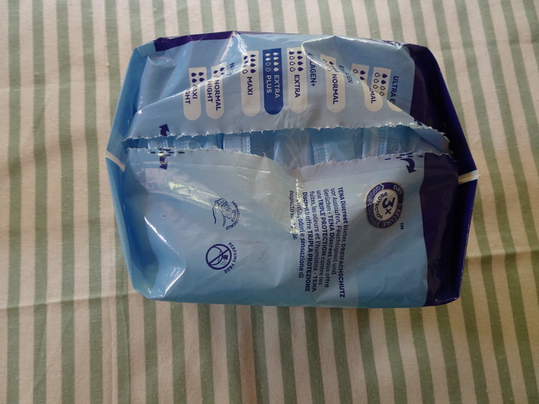 Secchi per pannolini & Pannolini: 1 Pack à 7 Stk. TENA discreet Blasenschwäche Extra Plus - M3 – Nuovo (secondo la descrizione) da Küssnacht am Rigi venduto da Good4Deckeli 2