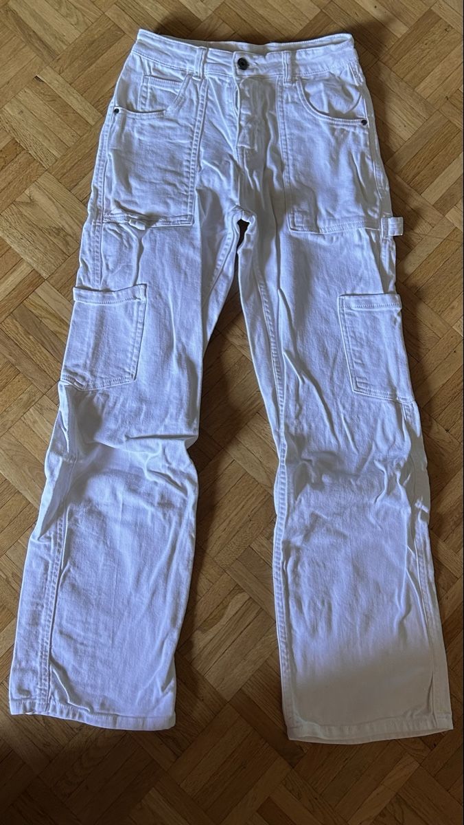 Jeans: White Cargo jeans – Neuf (Voir description) à Glattbrugg par Lara_G06 1