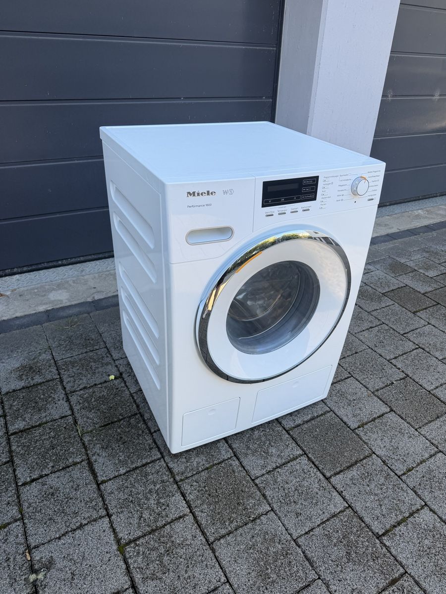 Miele Lavatrici: Miele W1 Waschmaschine – Usato da Arlesheim venduto da VD.HG 2
