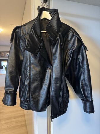 Zara Jacke