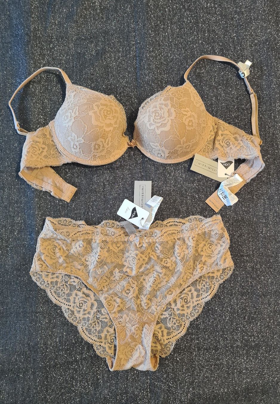 Intimissimi Altra biancheria intima: Intimissimi set BH und Slips – Nuovo e nell'imballaggio originale da Zug venduto da opo_cy5d