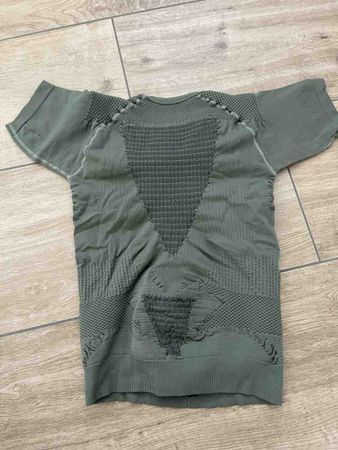 Sportshirt kurzarm olivgrün Strukturmuster gebraucht