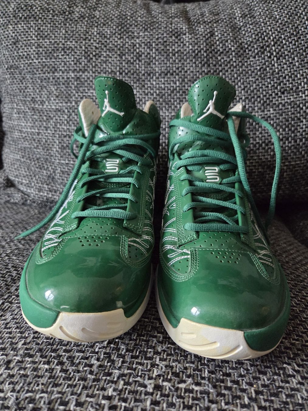 Jordan Scarpe da uomo: Jordan Icons "Celtics" EUR 44.5 – Nuovo (secondo la descrizione) da Steffisburg venduto da mbedb12 1