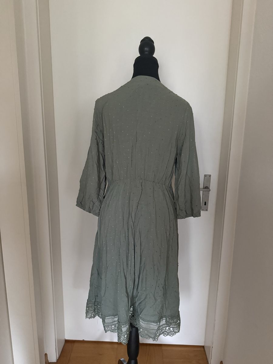 Vestiti: Güngraues Freizeitkleid mit V-Ausschnitt - Gr. M – Usato da Zürich venduto da Indigo2012 1
