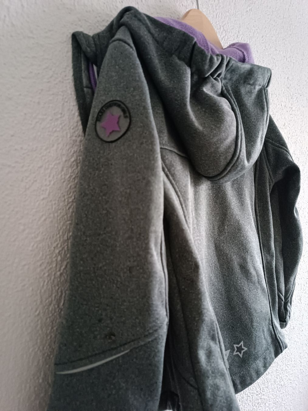 Giacche & Cappotti: Softshelljacke Gr 122/128 – Usato da Binz venduto da julijuli 3