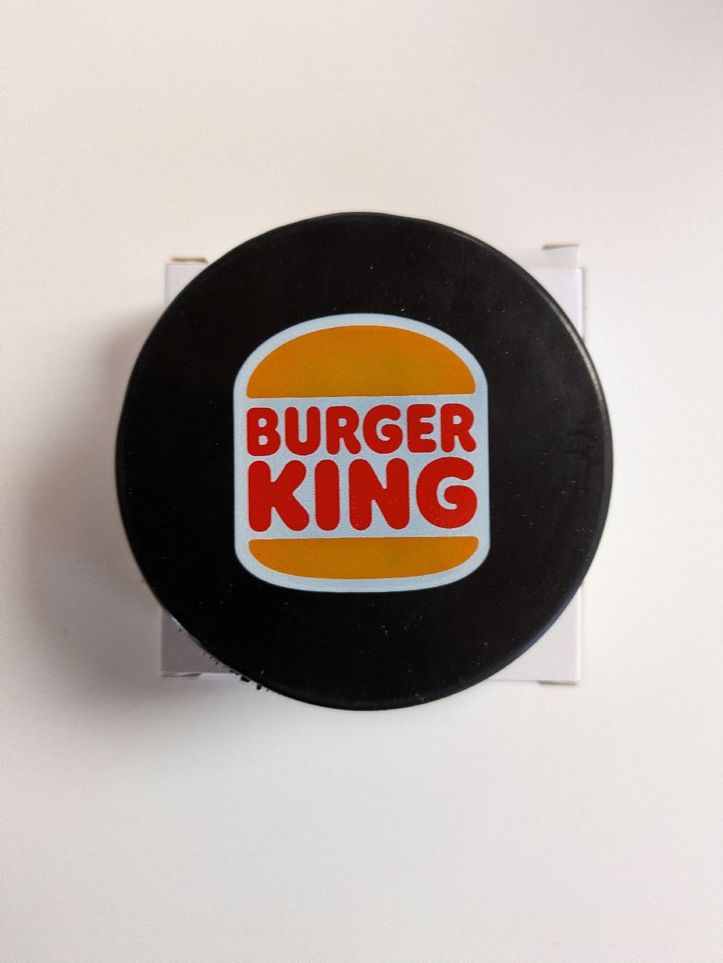 Toutes les décorations: HCD Puck BurgerKing – Neuf avec emballage d'origine à Felsberg par kev_g62k 1