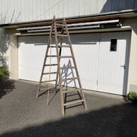 Alte Holzleiter / Bockleiter aus Holz – Deko oder zum Restau