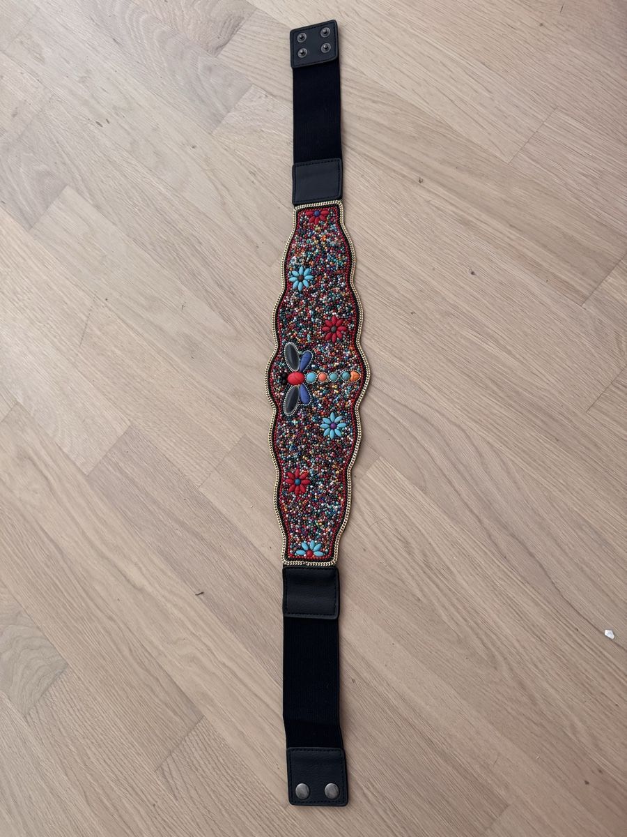 Cinture: Elastic belt beaded dragonfly flowers size S M – Usato da Dübendorf venduto da ClaraS. 1