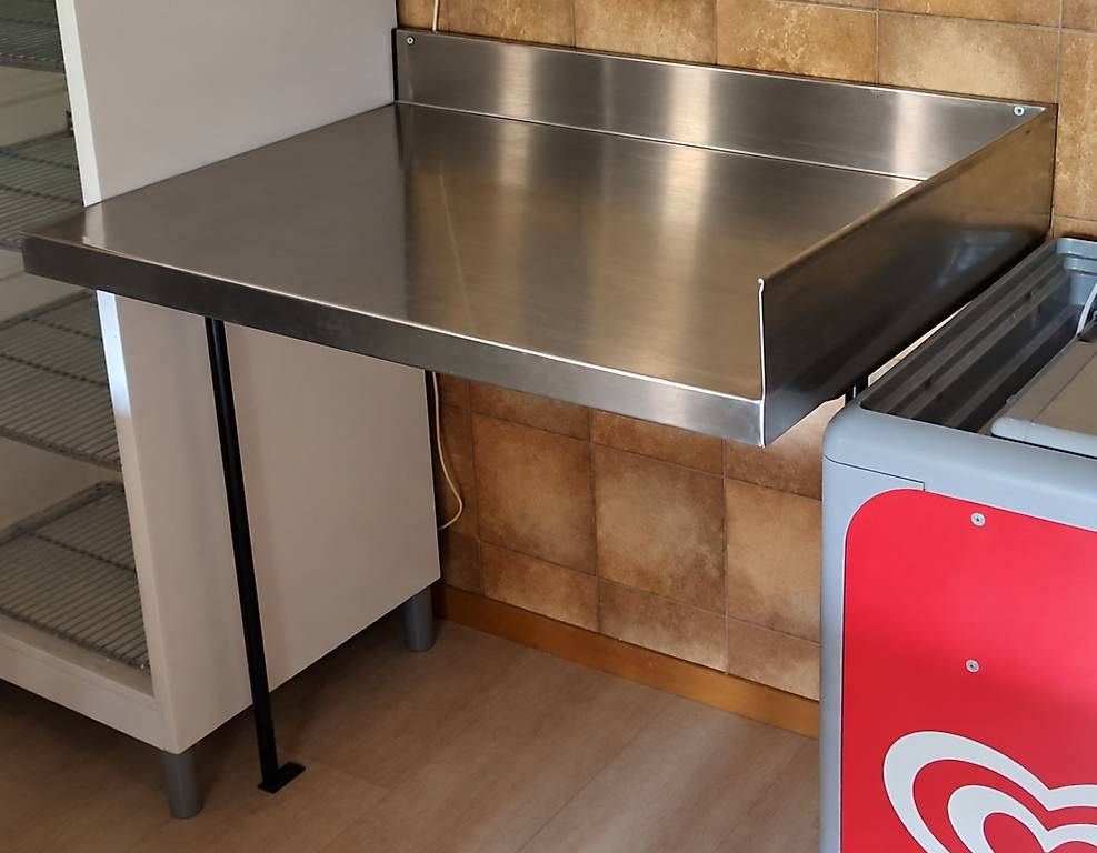 Küchengeräte: Gastro Ablage – Gebraucht aus Aarberg von fle_c7vp