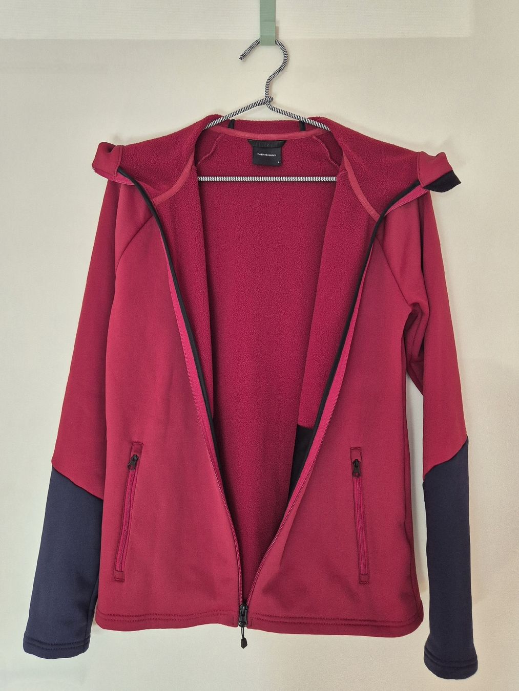 Peak Performance Jacken: Peak Performance_W Rider Zip Hood_S – Gebraucht aus Forch von alport 1