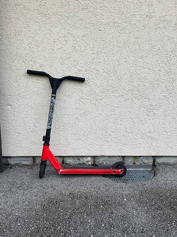 Kickboard: Trotinette Stunt Freestyle Oxelo – Usato da Chermignon-Bas venduto da zuf_2tdm
