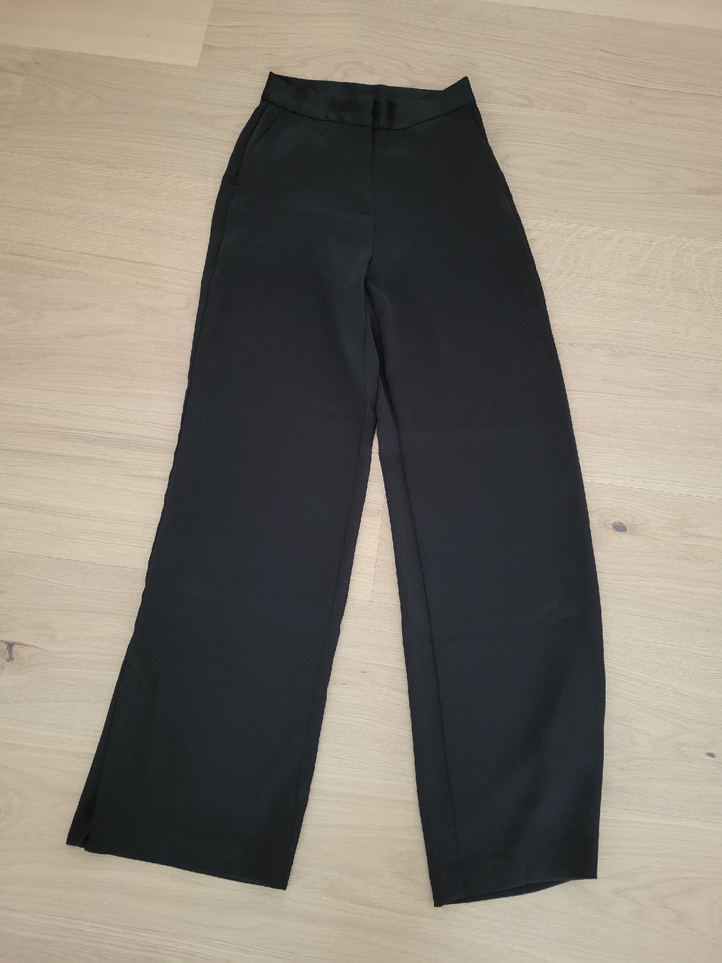 H&M Lotti & Set di vestiti: Hosen Set Mädchen – Usato da Wittenbach venduto da pambob 4
