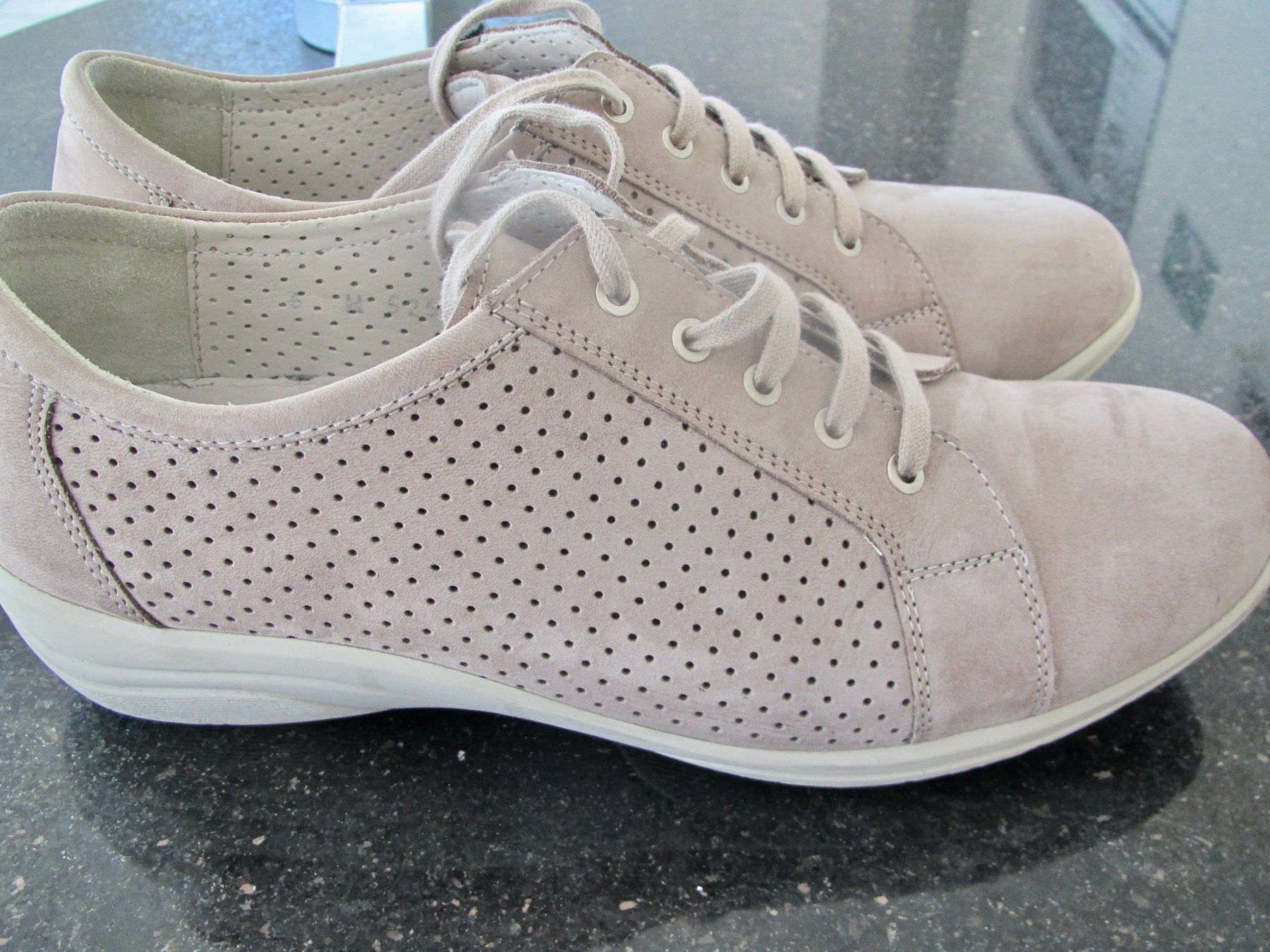 Damenschuhe: SOULIERS STROBER 39  N ' 25 – Gebraucht aus Murten von Selliot