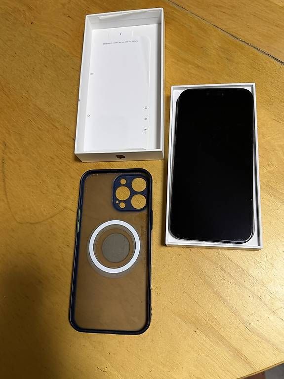 Telefoni cellulari / Smartphones: iPhone pro Max 16 256gb – Usato da Renens VD venduto da Ypc0 1