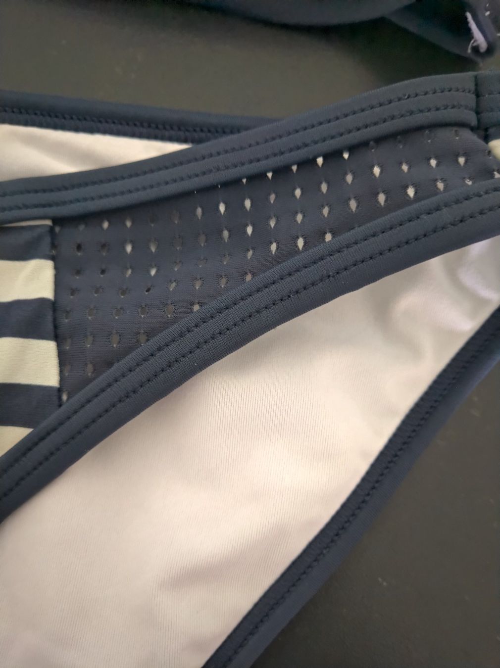Costumi da bagno & Bikini: Bikini 36 D – Usato da Salenstein venduto da Silly...0 5