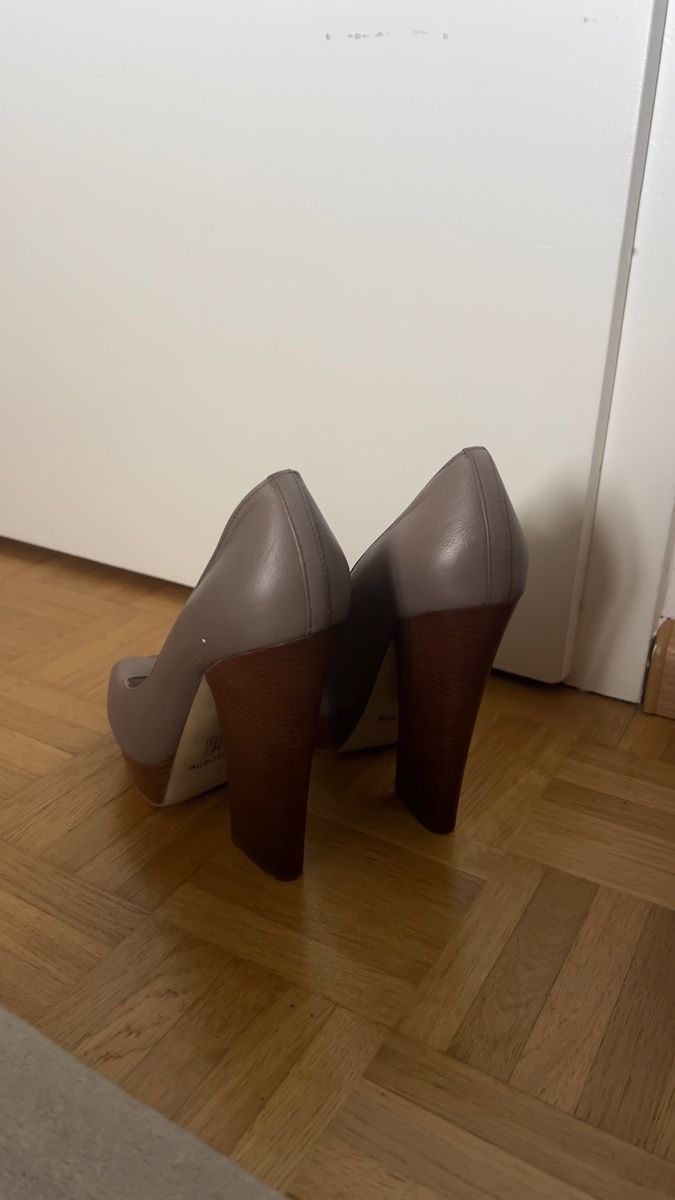 Damenschuhe: Stöckelschuh gr38 elegant sehr hoch – Gebraucht aus Pratteln von nt.geschenkshop 3