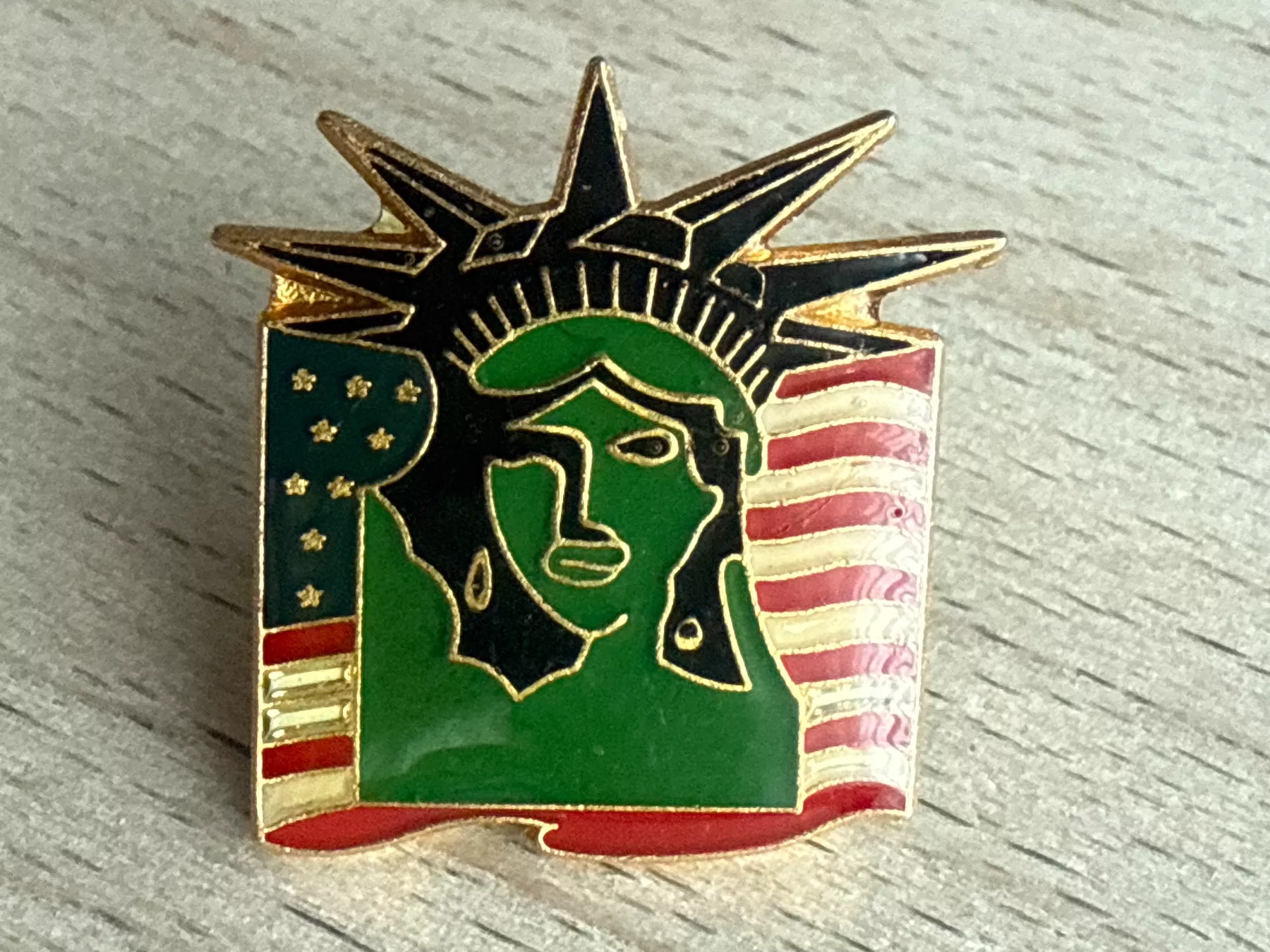 Placchette & Badge: Pin USA – Usato da Glattbrugg venduto da Schweigmatt