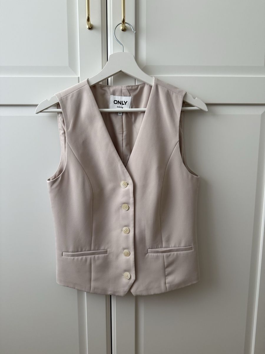 Only Top: Only Weste beige Grösse 36  – Nuovo (secondo la descrizione) da Giswil venduto da Ody2