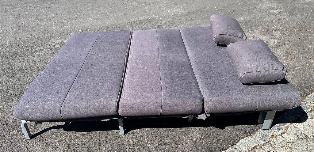Sofas: Ausziehbares Sofa anthrazit 150 cm – Gebraucht aus Ittigen von Nastanda 3