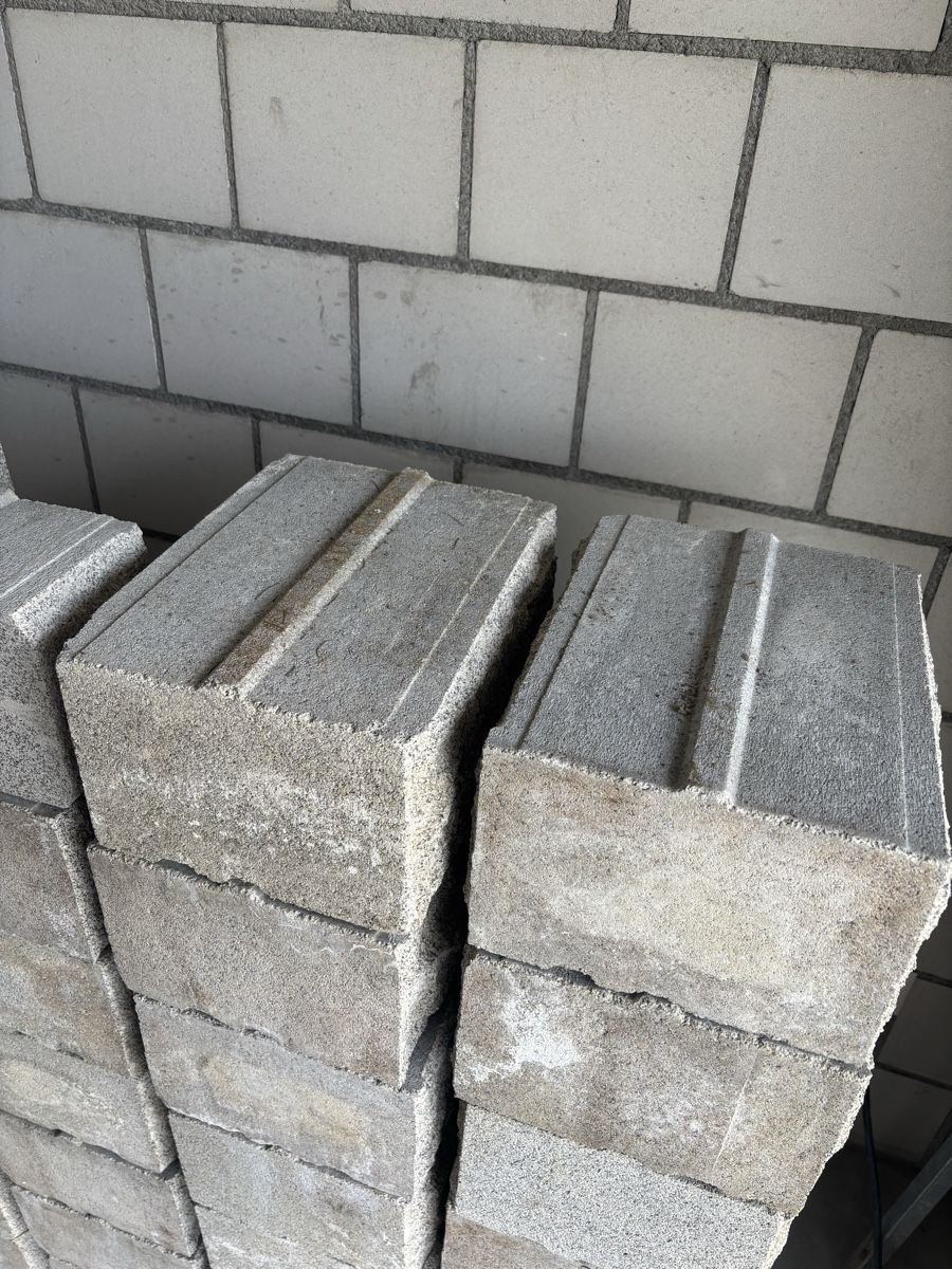 Steine & Dachziegeln: Betonsteine Granitoptik, 26 Stk – Neu (gemäss Beschreibung) aus Jenins von K-Industrie 3