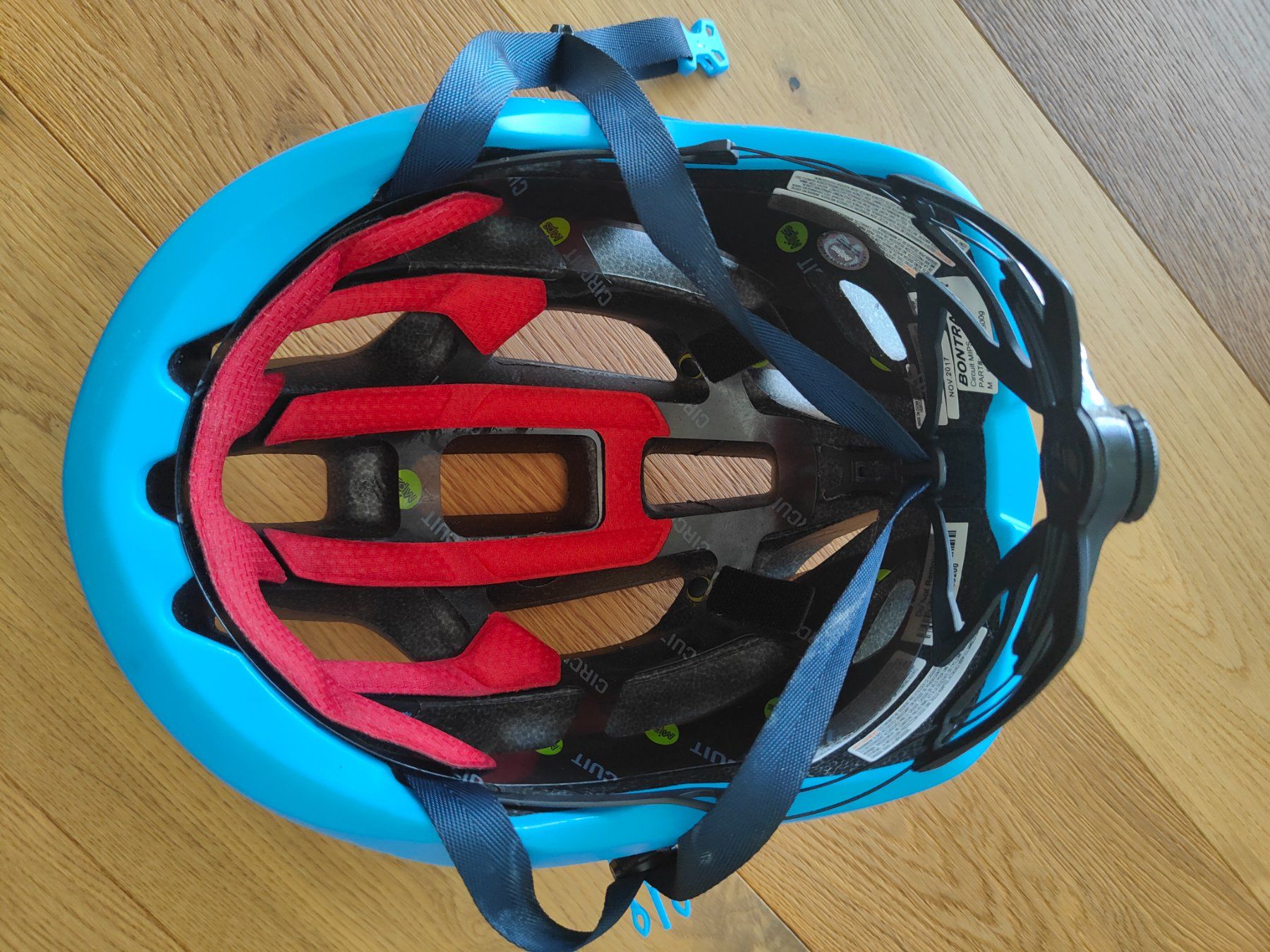 Bontrager Helme: Bontrager Circuit MIPS Velohelm – Gebraucht aus Zollikofen von Marc2309 2
