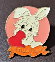 Q436 - Pin Comic Figur - Hase mit Herz