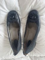 Chaussures plates Chanel noir cuir camélia T40 état moyen