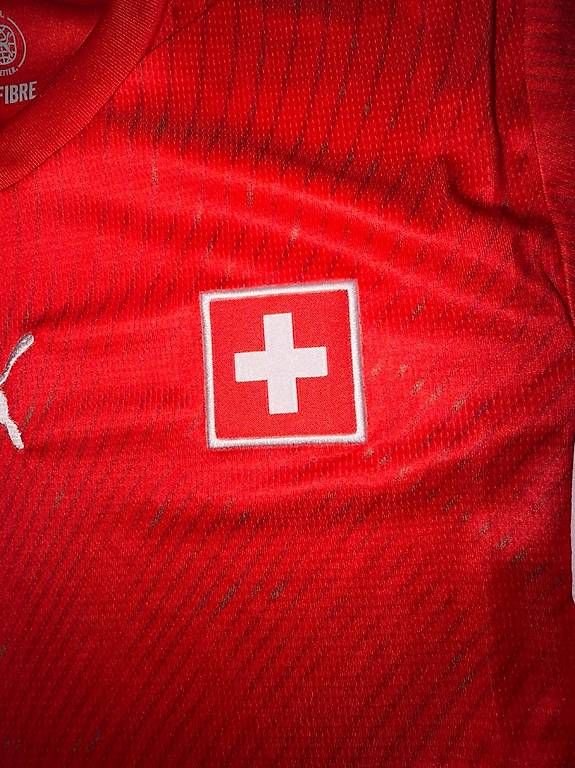 Schweizer Nati Canottiere & Pantaloni: Schweizer Nati Trikot – Usato da Ittigen venduto da tij_dvs7 2