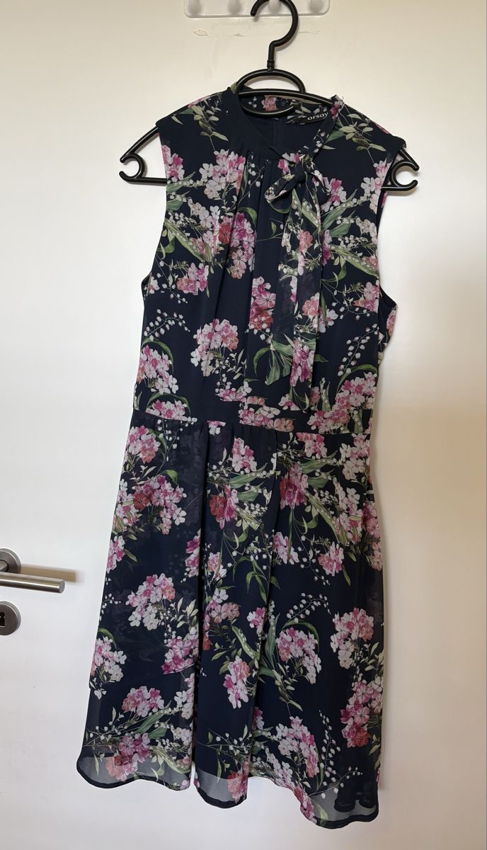 Orsay Robes: Kleid dunkelblau mit Blumenmuster Gr. 38 – Neuf (Voir description) à Niederhelfenschwil par Edenwater12