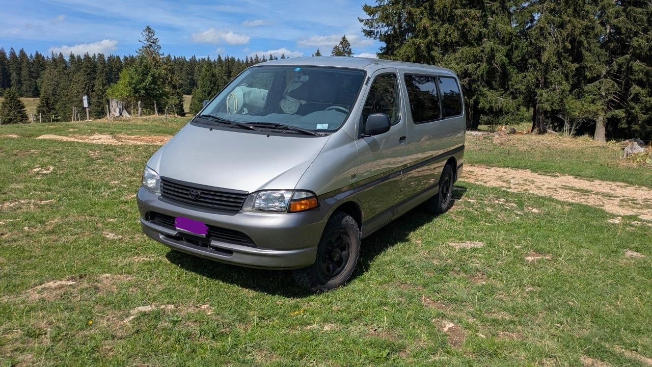 Toyota Nutzfahrzeuge: Toyota Hiace, 4x4 2.7WD – Gebraucht aus La Chaux-de-Fonds von Taraplapla 1