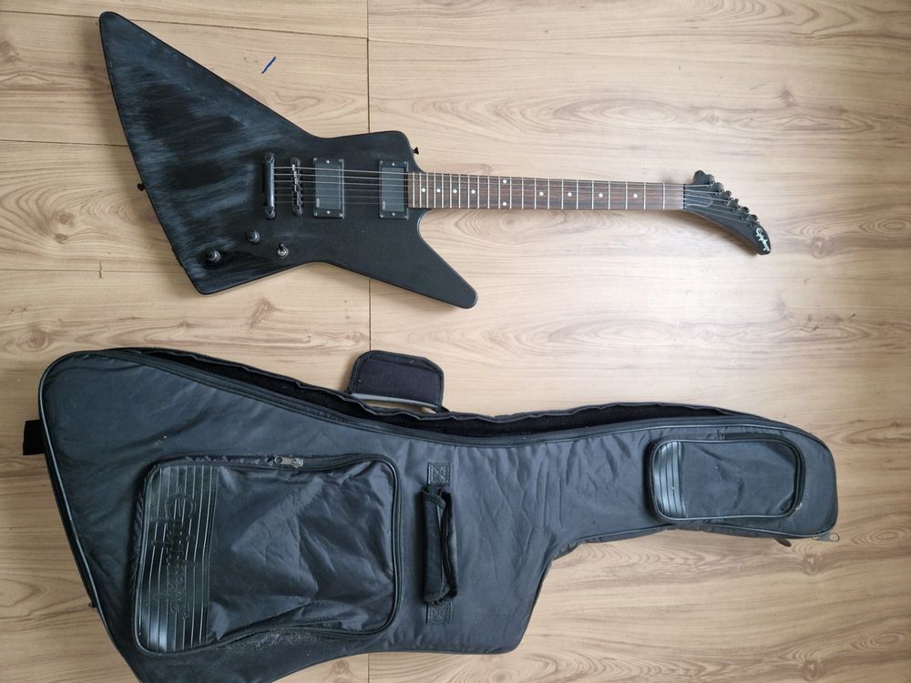 Epiphone by Gibson Explorer (Ebony) gig bag main image 0