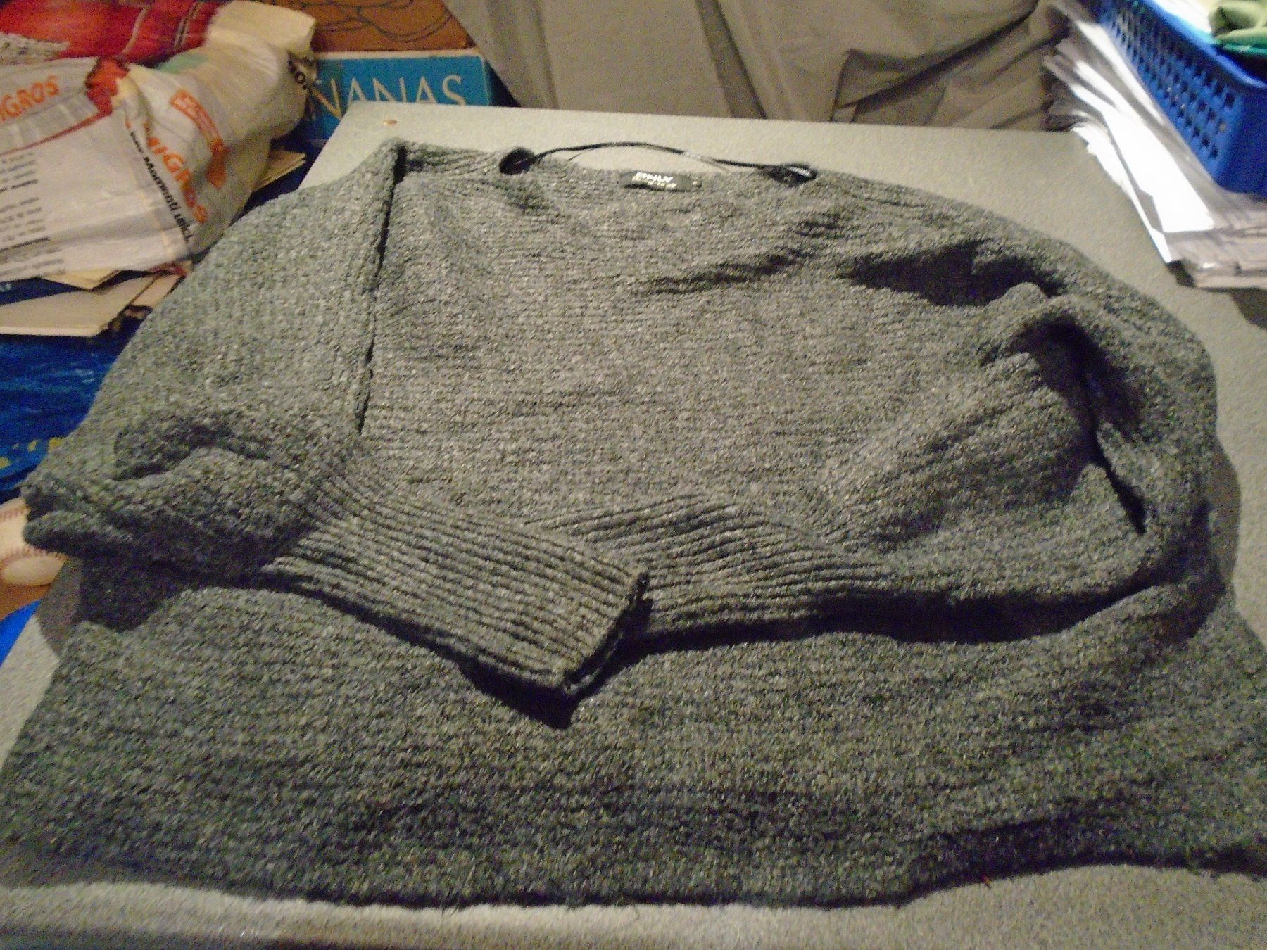 Only Pulls & Sweat-shirts: Pullover Grösse S, Only, grau – D'occasion à Zürich par Motzkuh