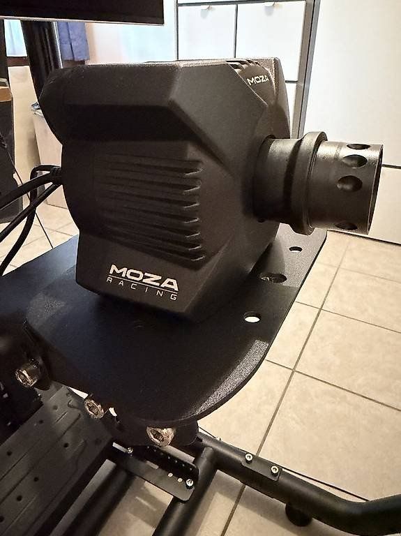 Controller: Gaming Lenkrad Moza R3 mit Zubehör – Nuovo (secondo la descrizione) da Worben venduto da Haguhans1 1