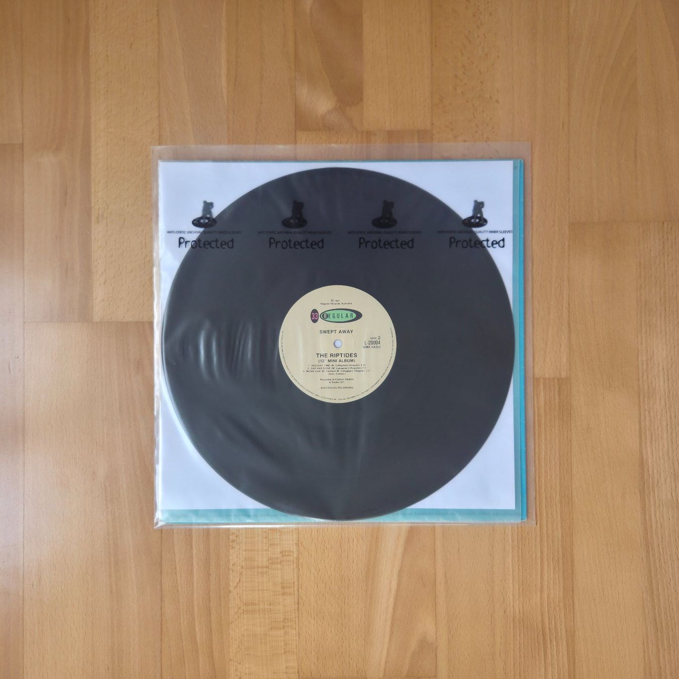 Dischi in vinile: The Riptides – Swept Away 12" Mini Album – Usato da Zürich venduto da Wickeddude 4