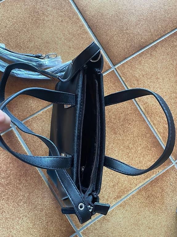 Taschen für Damen: Neue Carpisa Handtasche – Gebraucht aus Laax GR von sue987 2