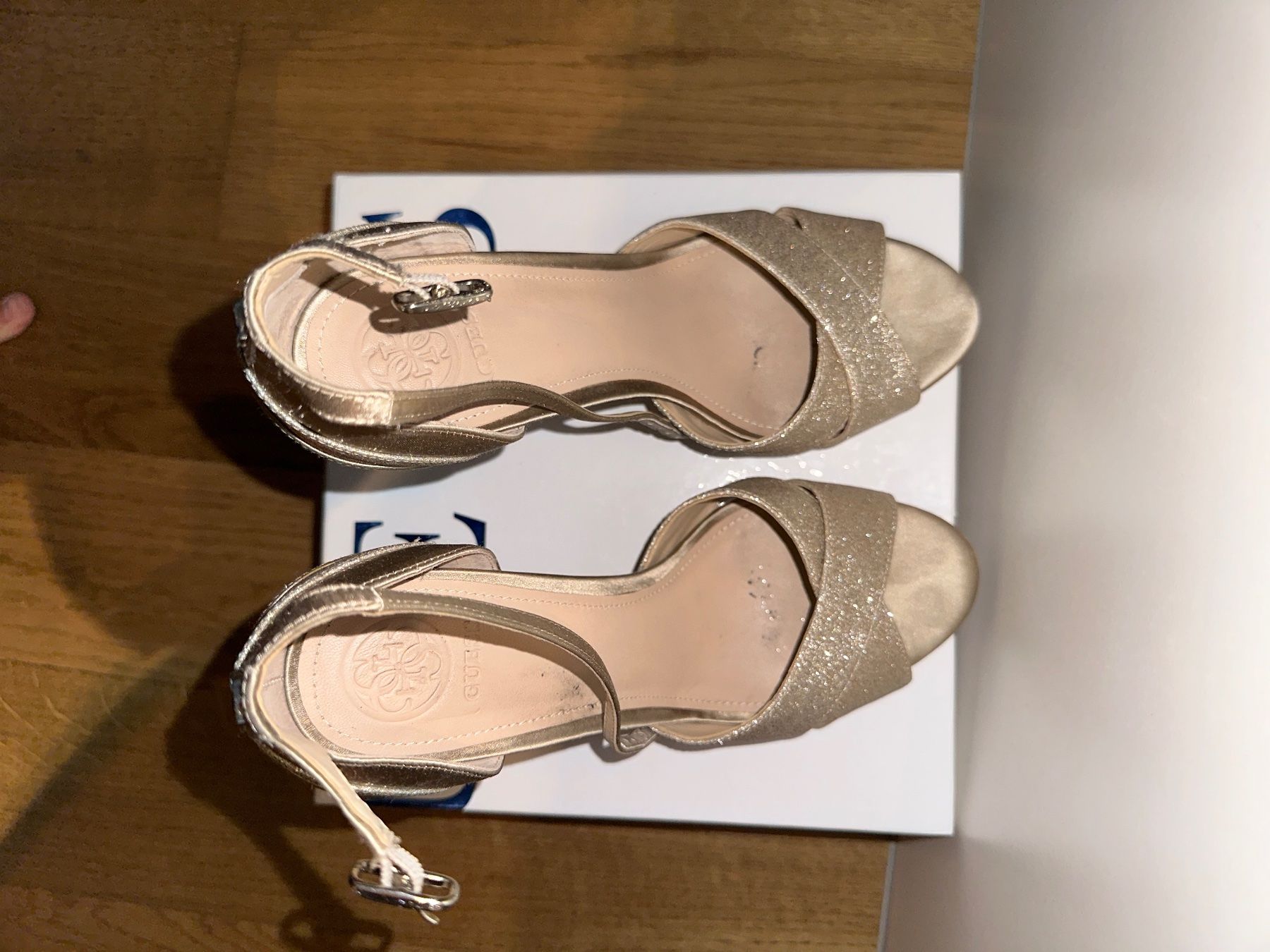 Guess Scarpe da donna: Guess High Heels – Usato da Selzach venduto da Mperformance83 4