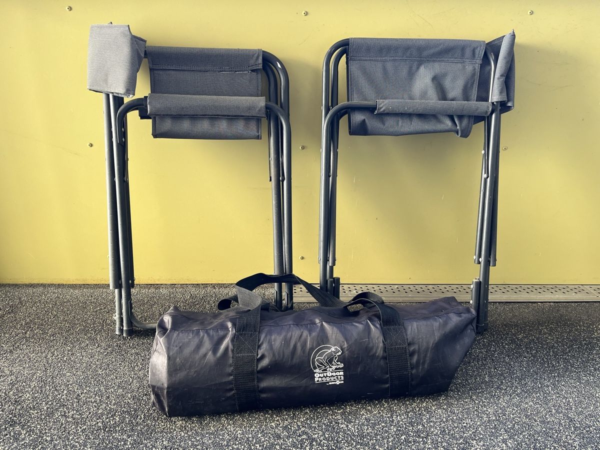 Set di tavolo e panche: 2x Campingstühle mit Aluminium Campingtisch – Usato da Baden venduto da zi_ai