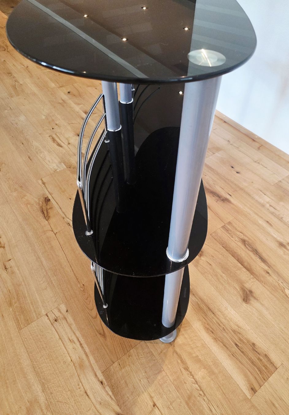 Allestimento di negozi e stand fieristici: Elegante Bar mit Glasplatten Schwarz/Silber – Nuovo (secondo la descrizione) da Brienz BE venduto da Claudio-Castrucci7 2