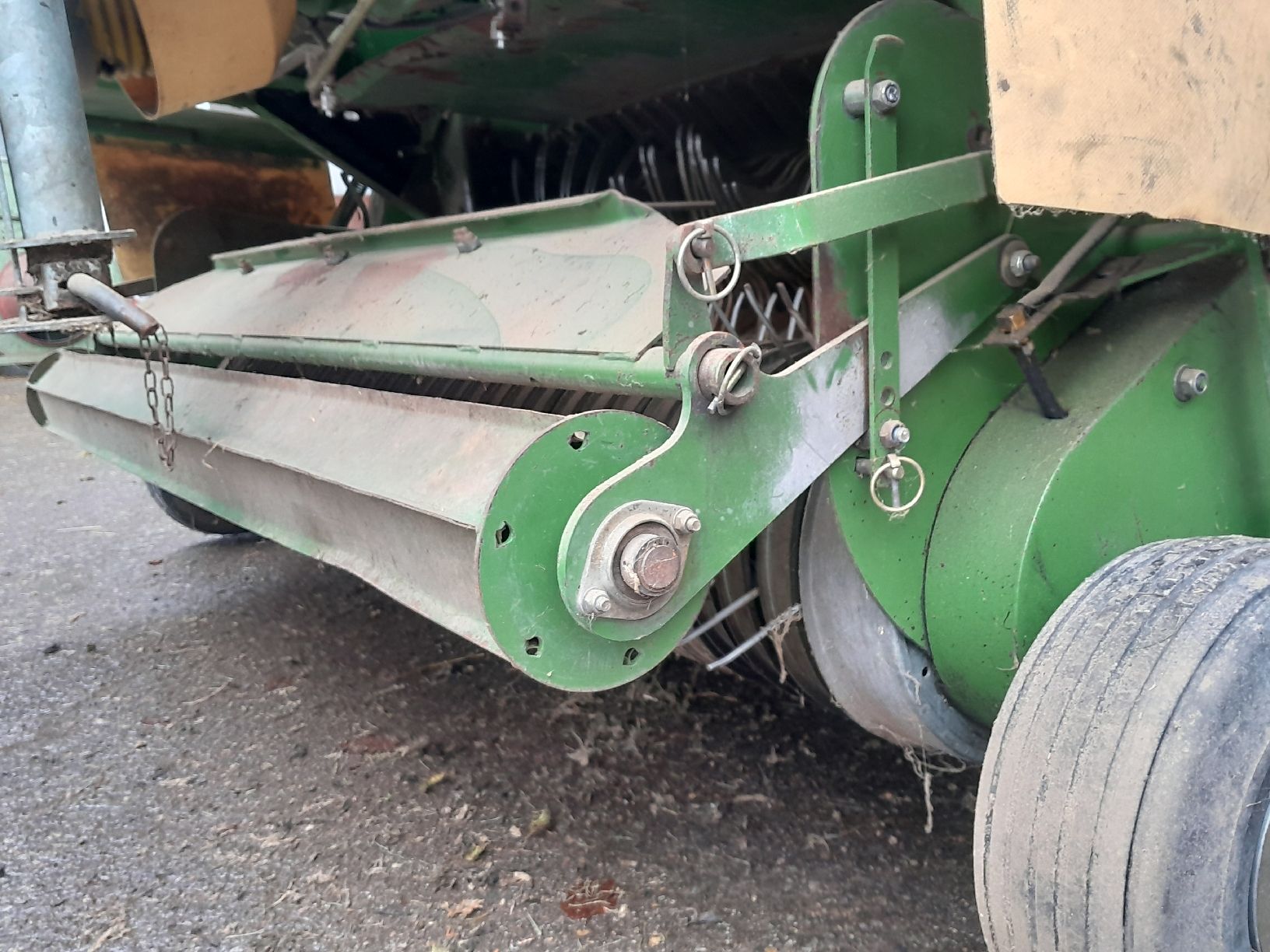 Krone Tutte le macchine: Krone Vario Pack 1500 – Usato da Kaltbrunn venduto da mic_7kfn 2