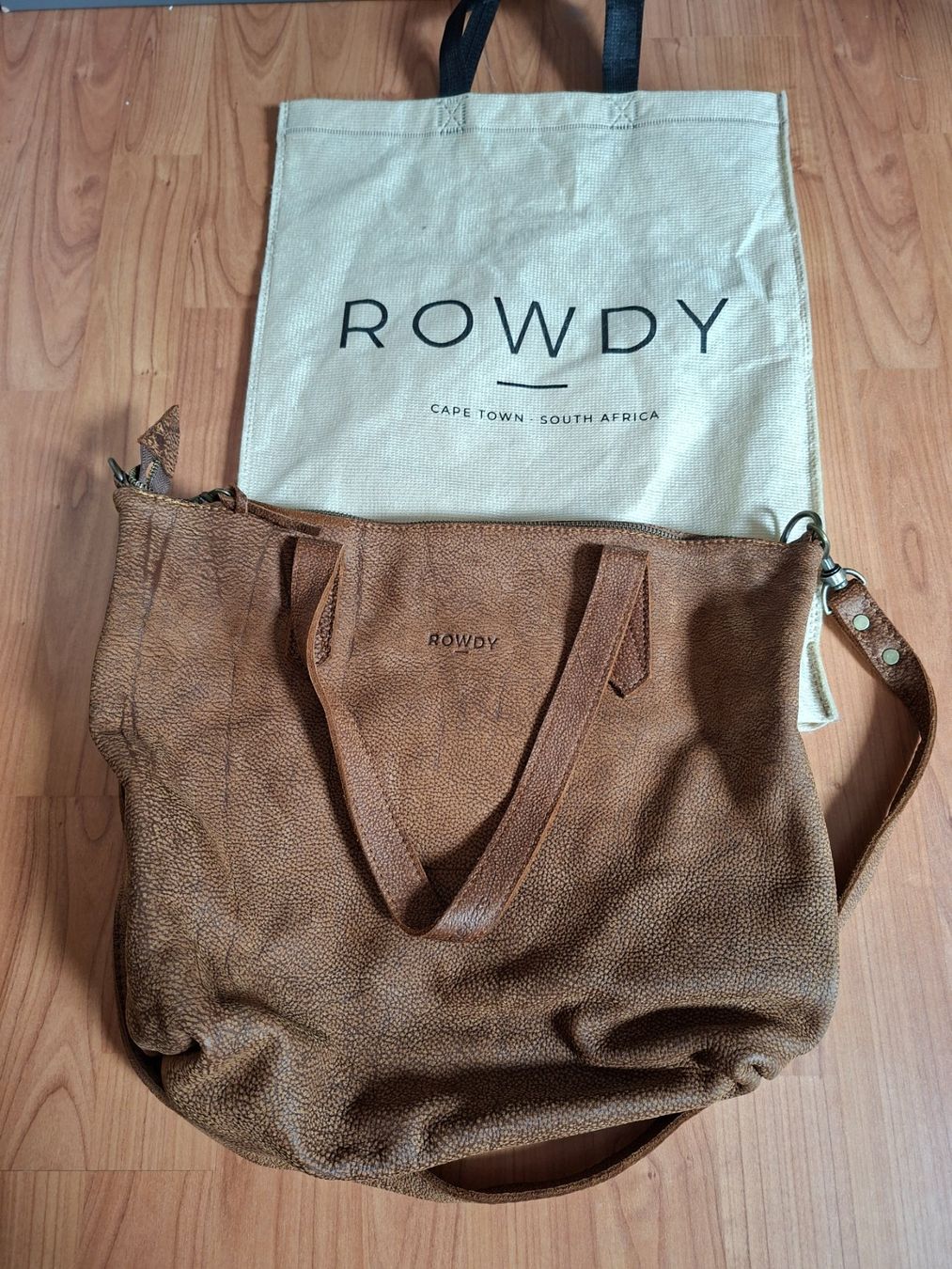 Borse da donna: Handgefertigte Crossbody Tote Bag – Usato da Rüdlingen venduto da Fra_xr2l