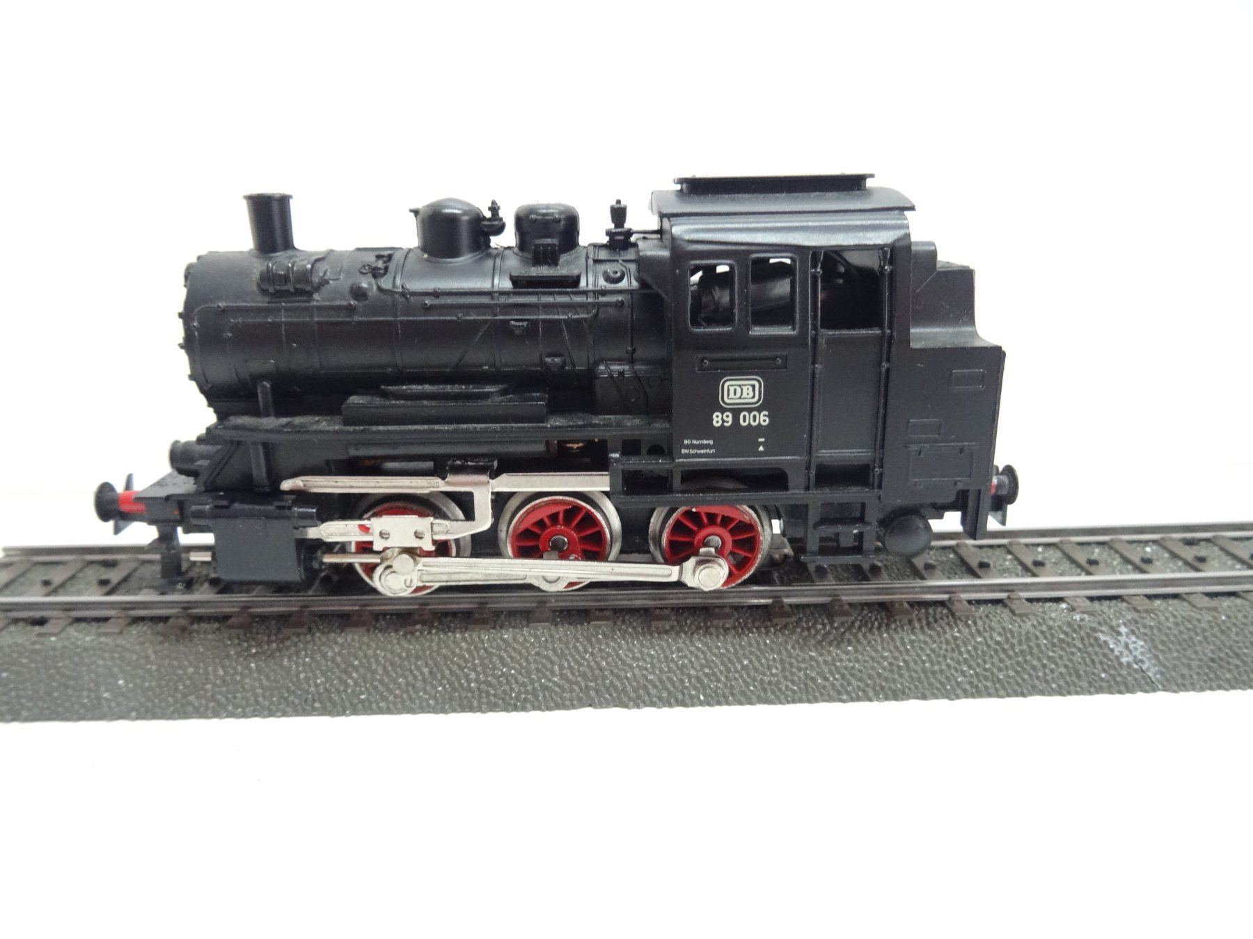 Märklin Modellini di ferrovie: Märklin H0 BR89 006 Tenderlok analog – Usato da Hochdorf venduto da Teger02 1