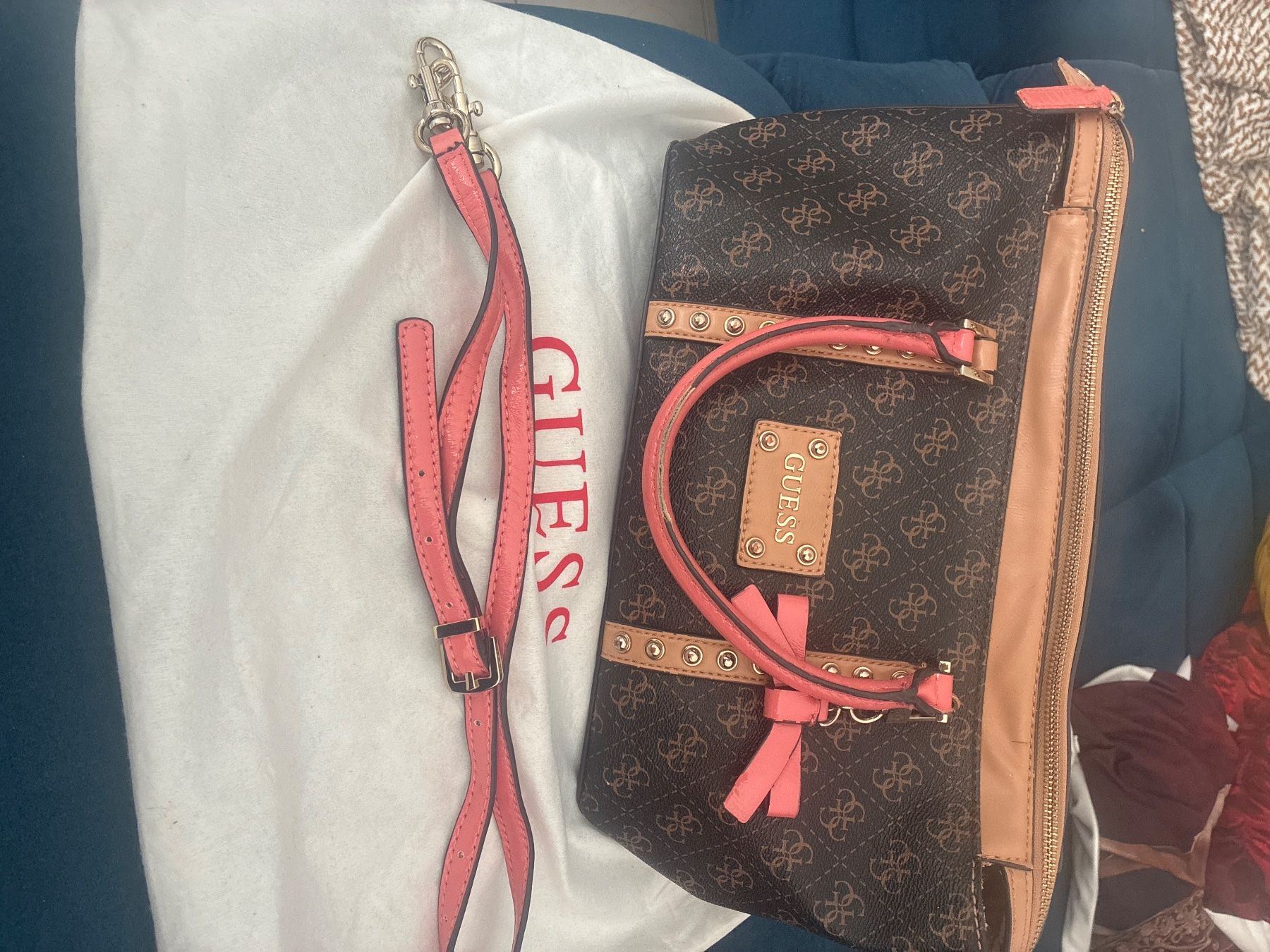 Guess Taschen für Damen: Sac à main – Gebraucht aus Marin-Epagnier von manuela1980