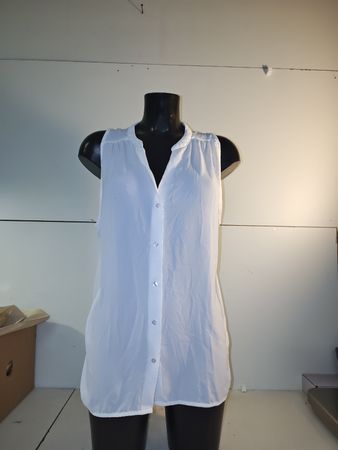 Bluse, ärmellos in weiss in Gr.M für die Damen. Neu.(nov538)
