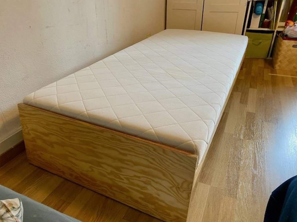 Betten: Gäste/Kinderbett und Sofa LÖNNEBERGA – Gebraucht aus Zürich von Yaryar 4