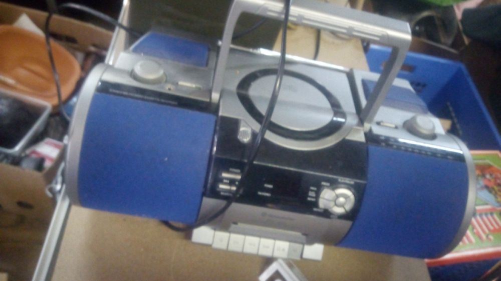 Radios: Roadstar RCR-4901 Boombox - CD, Radio, Kassette Stereo – Gebraucht aus Belp von Guadalupe84