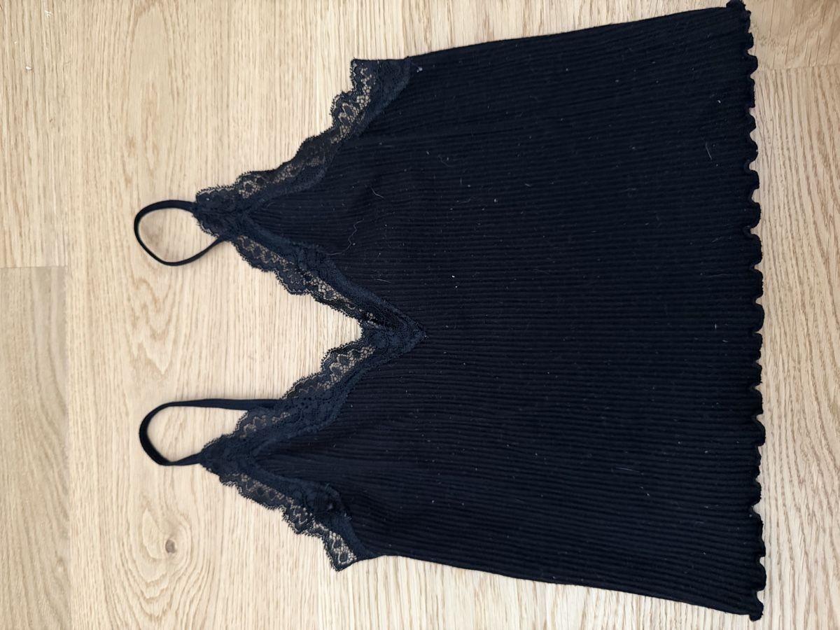 Bershka Top: Debardeur Bershka – Usato da Carouge GE venduto da goi_krq7