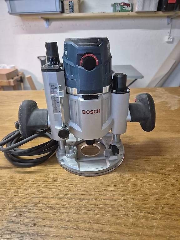 Tutte le macchine: BOSCH PROFESIONAL OBERFRÄSE – Usato da Schattdorf venduto da Felipe1977