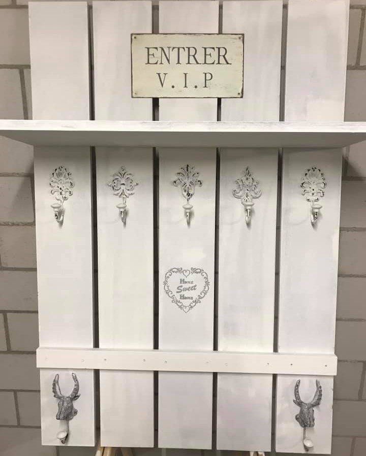 Guardaroba: Einzigartige selbstgemachte Hängegarderobe – Usato da Buch am Irchel venduto da 19HCD21 1