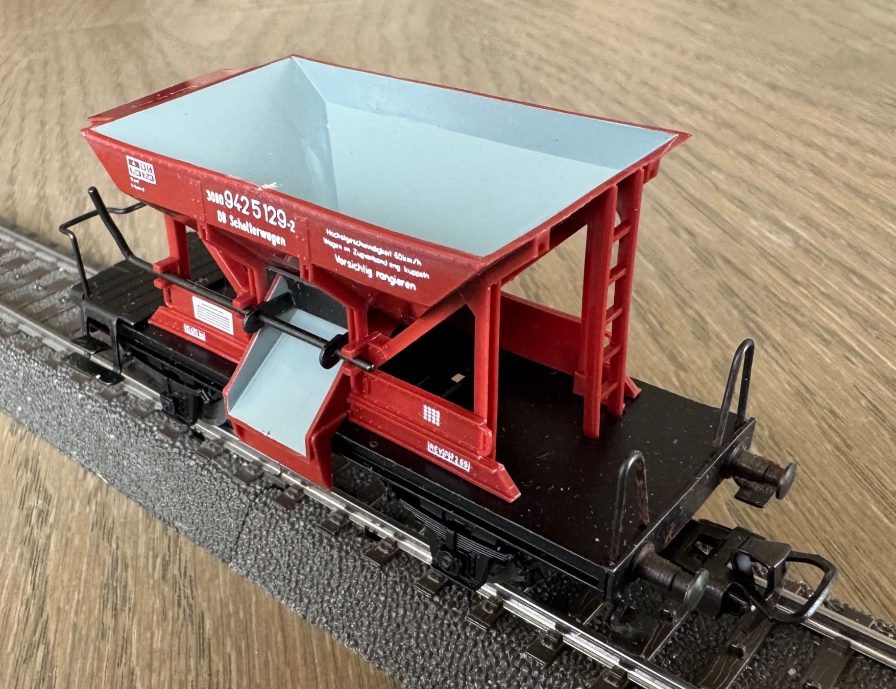 Märklin Modellini di ferrovie: Schotterwagen der DB; OVP – Usato da St. Moritz venduto da Manu7500 2