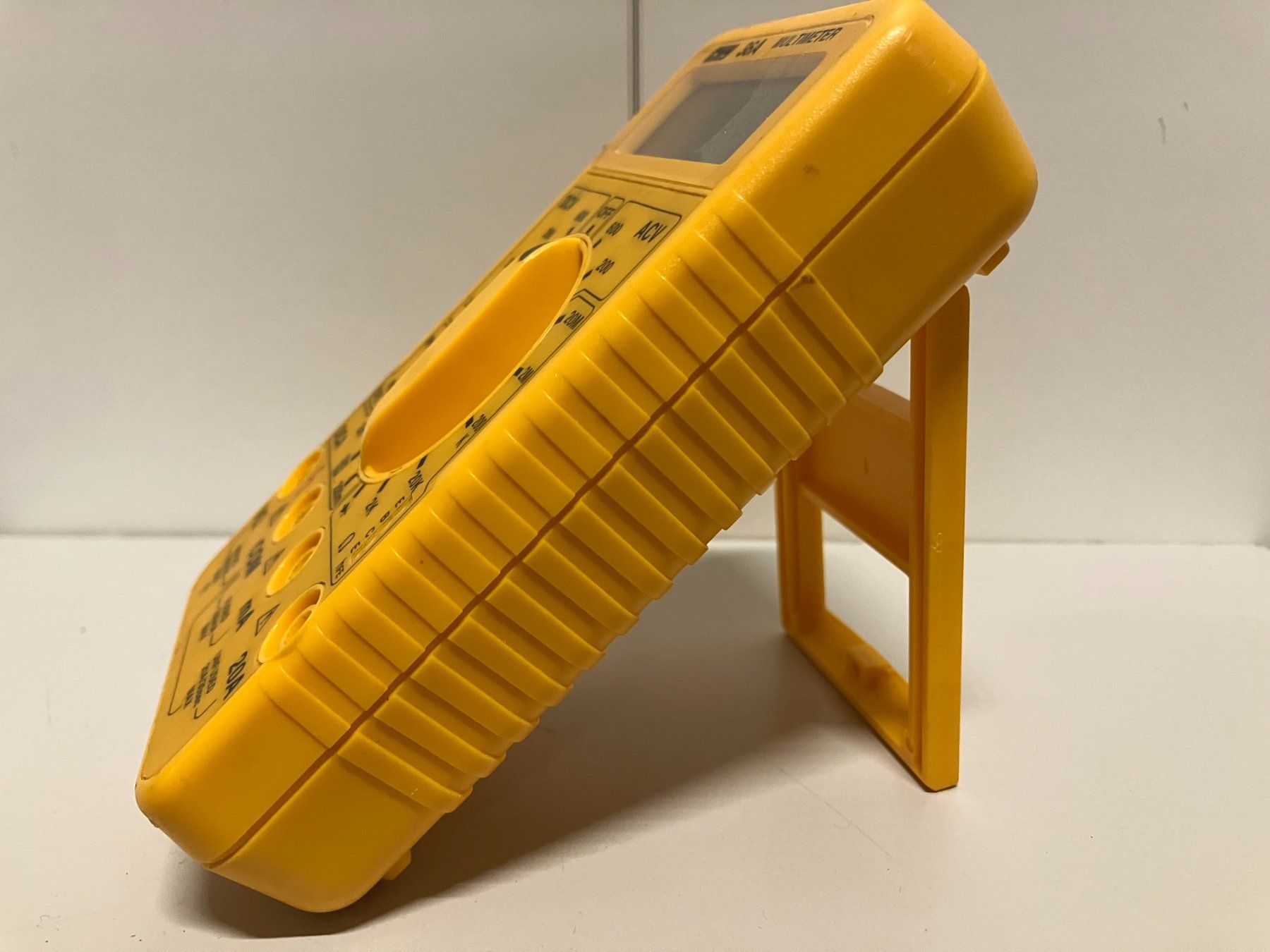 Mesurer: gebr. CHY 36A Multimeter ab 1.- – D'occasion à Lichtensteig par Buy24International 2